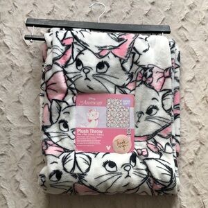 Disney Aristocats Pink and White Plush Throw Blanket